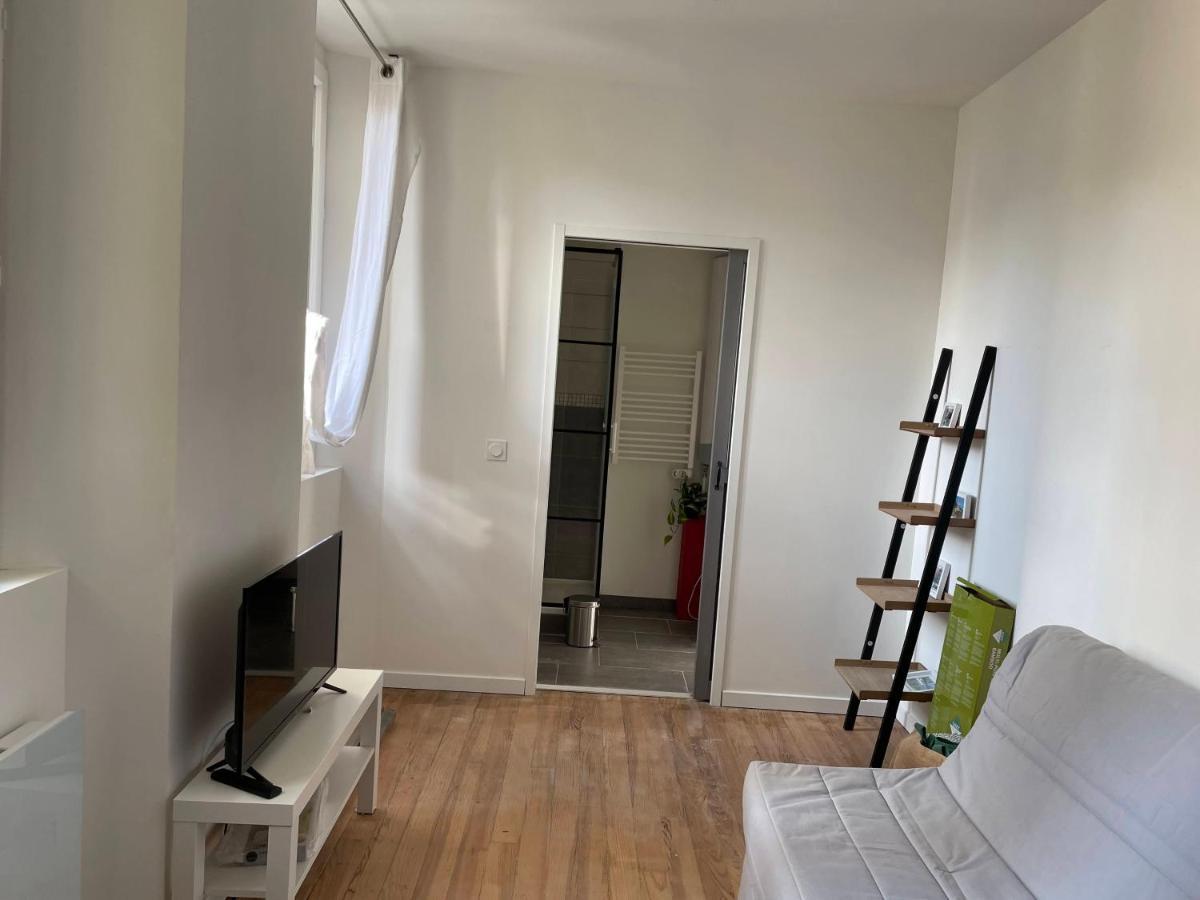 Charmant Studio Proche Centre Ville Et Gare Lourdes Exterior photo