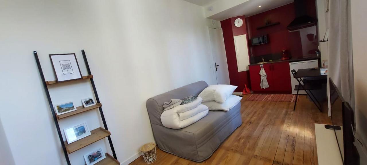 Charmant Studio Proche Centre Ville Et Gare Lourdes Exterior photo