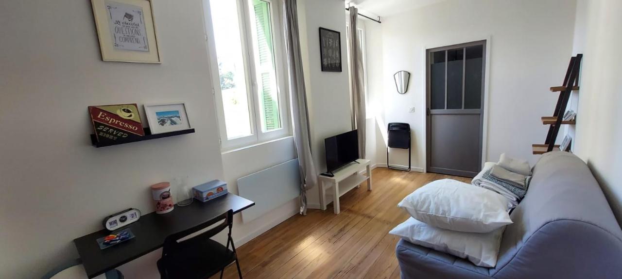 Charmant Studio Proche Centre Ville Et Gare Lourdes Exterior photo